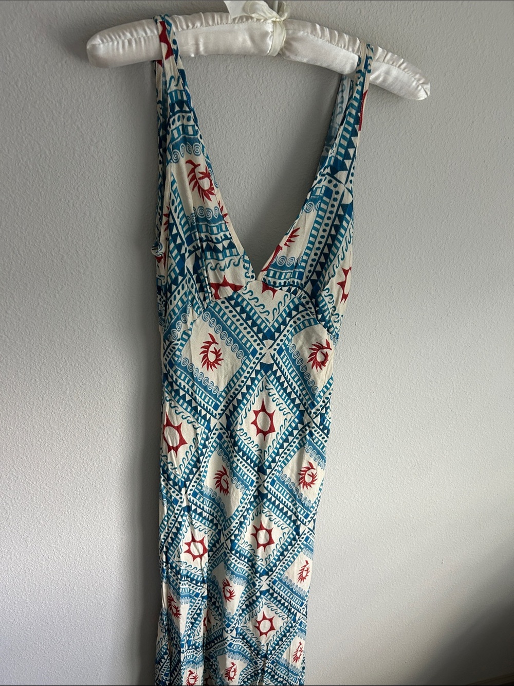 VRG GRL Sleeveless Blue & White V Neck Maxi Dress with Geometric Print - Picture 9 of 15